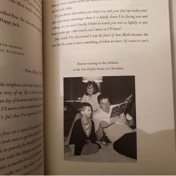 I Love You, Ronnie: The Letters of Ronald Reagan to Nancy Reagan - Picture 4 of 7